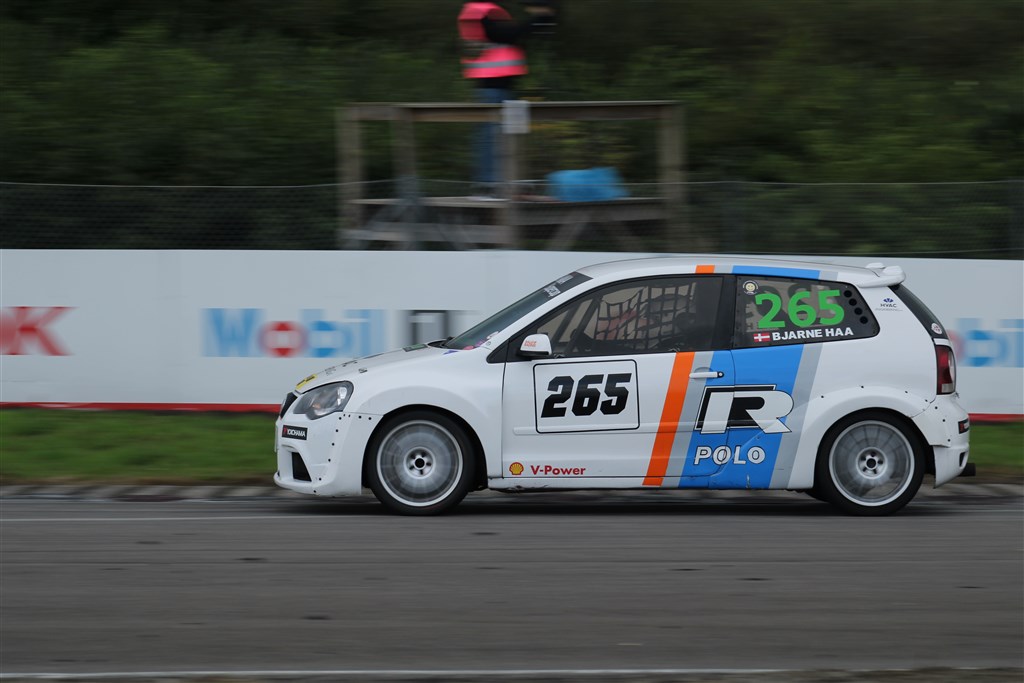 Bjarne Haa Rasmussen havde pustet liv i VW Polo raceren igen, og det med så meget held, at han er mesterskabsførende i både Oldboysmesterskabet og Yokohama SuperCup 200.
(Foto: JJ Media)